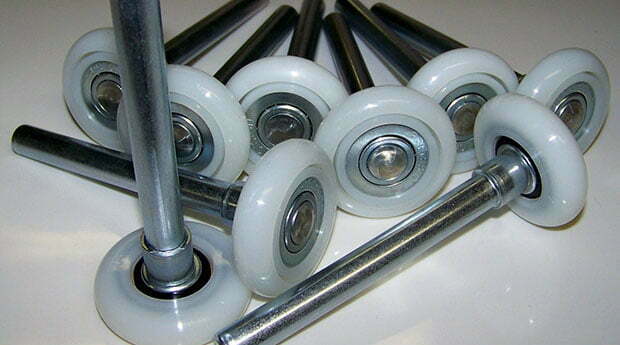 Garage Door Roller Replacement Windermere, FL Garage Door Roller Replacement Windermere, FL